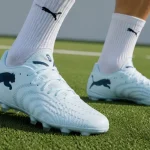 Tenis de fútbol unisex PUMA Future 9 Play FG/AG en azul helado