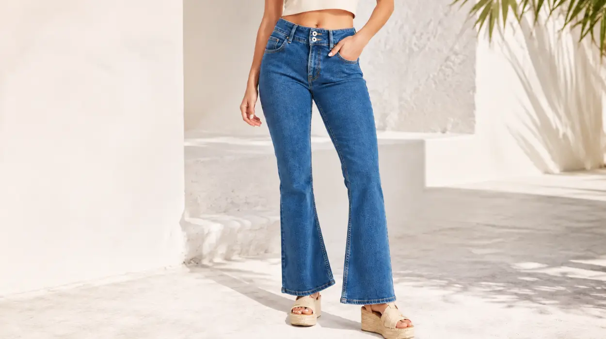 Vaqueros Pepe Jeans Flare MW Venus para mujer, diseño acampanado en azul