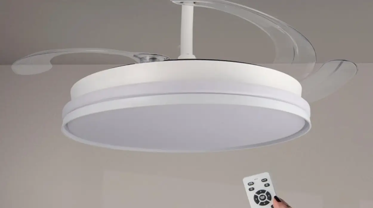 Ventilador de techo M mimotec Cami con luz LED y aspas retráctiles