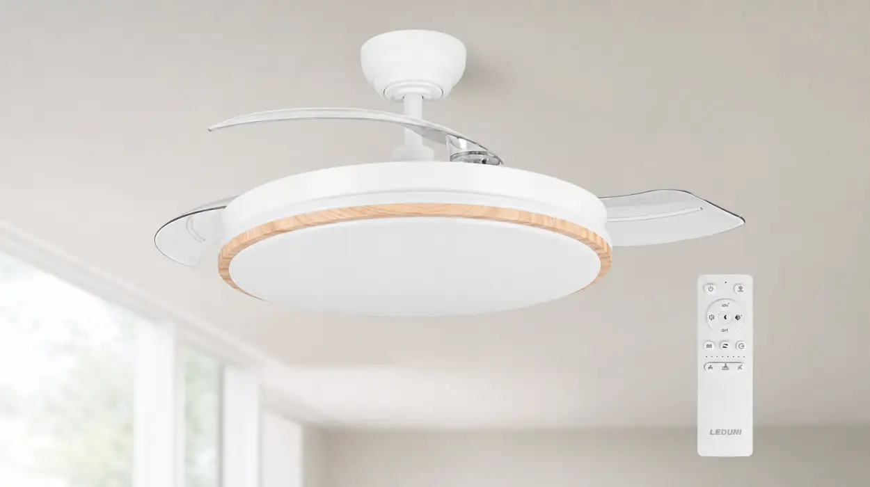 Ventilador de techo LEDUNI con luz LED, mando y aspas retráctiles