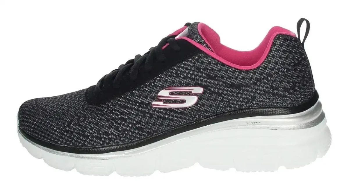 Llévate estas Skechers Fit Bold de valoraciones TOP y un diseño muy especial