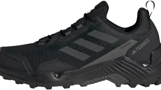 Chollo Zapatillas Adidas Eastrail 2.0 Rain.RDY trail negras para hombre