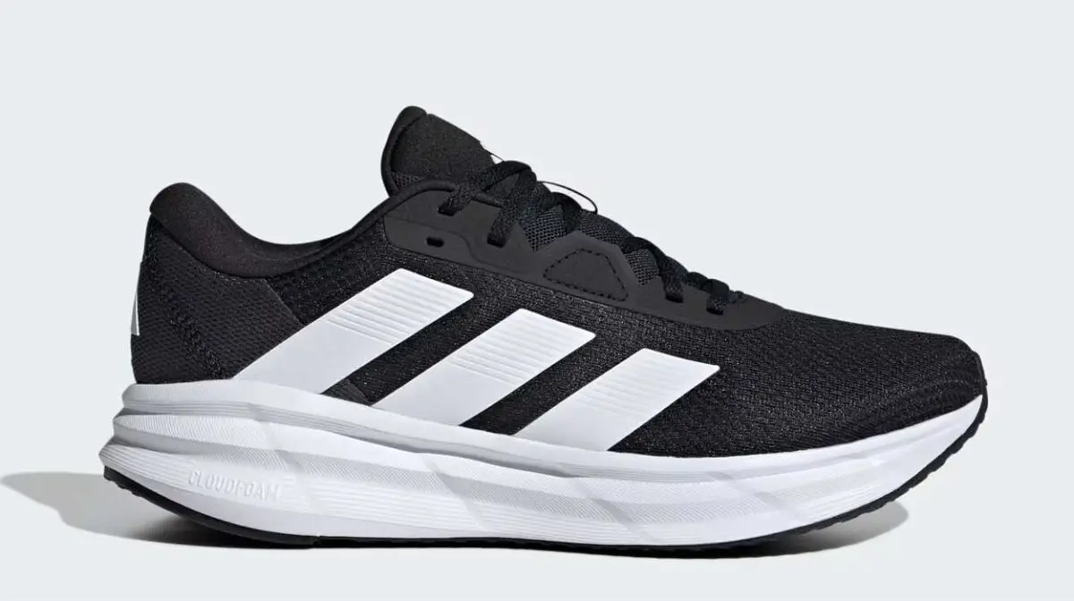 Zapatillas de running Adidas Galaxy 7 negras y blancas