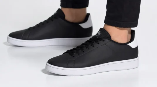Zapatillas Adidas para hombre Urban Court en negro y blanco, talla 42 EU