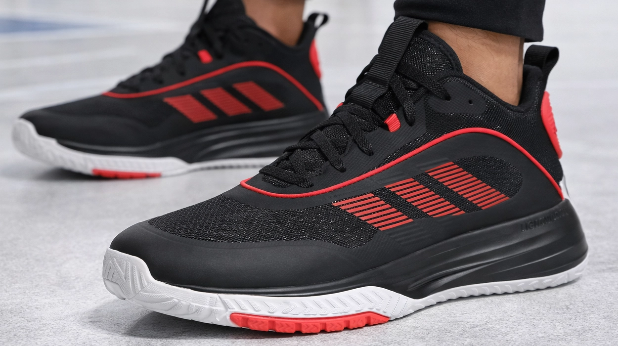 zapatillas de basket Adidas Own The Game 3