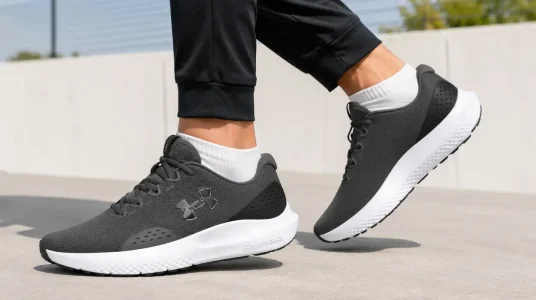 Zapatillas de running Under Armour Charged Surge 4 para hombre