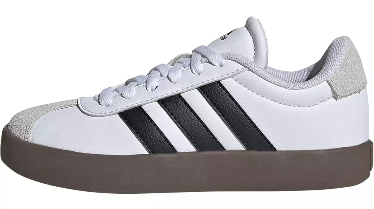zapatillas infantiles Adidas VL Court 3.0 en color blanco y rayas negras