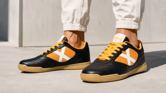 Zapatillas para hombre Munich Debut 08 en color naranja