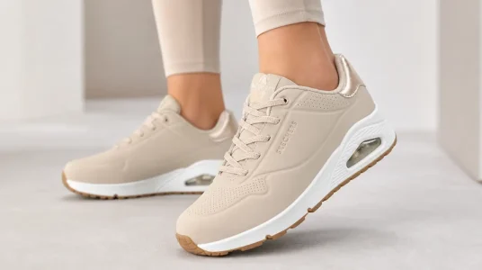 Zapatillas Skechers Uno Shimmer Away para mujer con plantilla de espuma viscoelástica