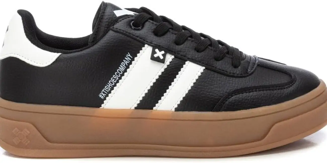 Zapatillas urbanas XTI 143645 para mujer