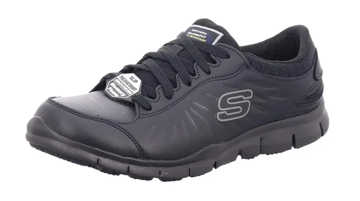 Estos zapatos de trabajo Skechers te van a venir de maravilla para mitigar la fatiga diaria y hoy están a un precio buenísimo